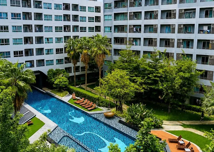 Pool Near Bts Quiet * Bangkok